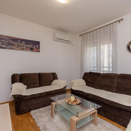City Compass Apartment 2 Podgorica Kültér fotó