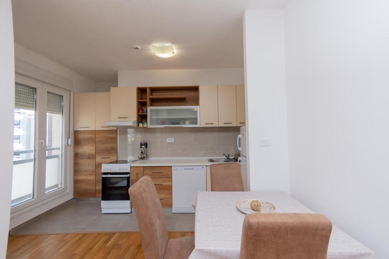 City Compass Apartment 2 Podgorica Kültér fotó