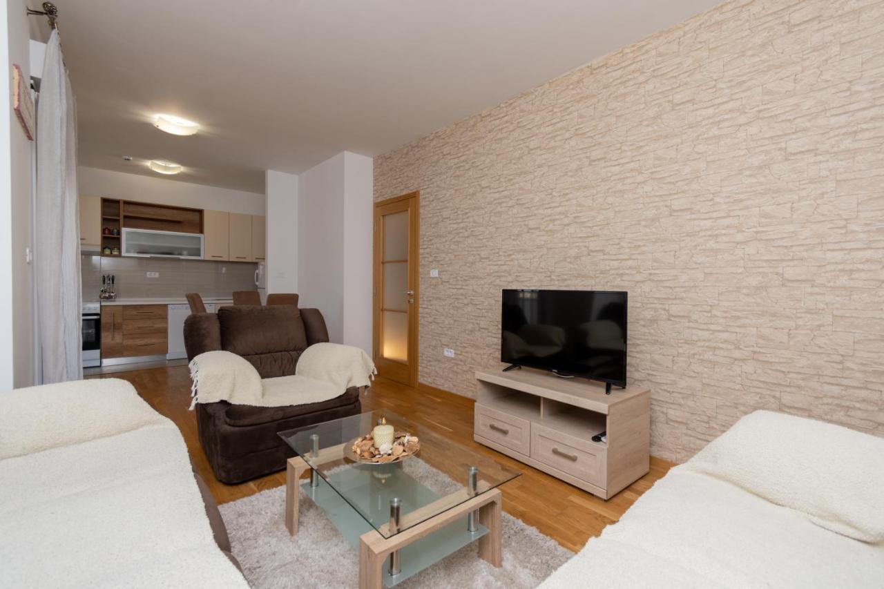 City Compass Apartment 2 Podgorica Kültér fotó
