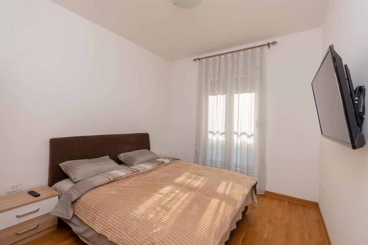 City Compass Apartment 2 Podgorica Kültér fotó